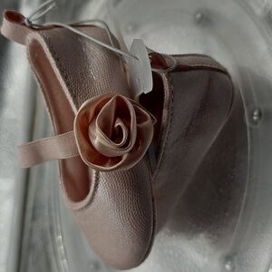 H Shimmer Pink And Peach Rose Bud Ballet Flats For Little Girl. Sz 6 To 9 Mos